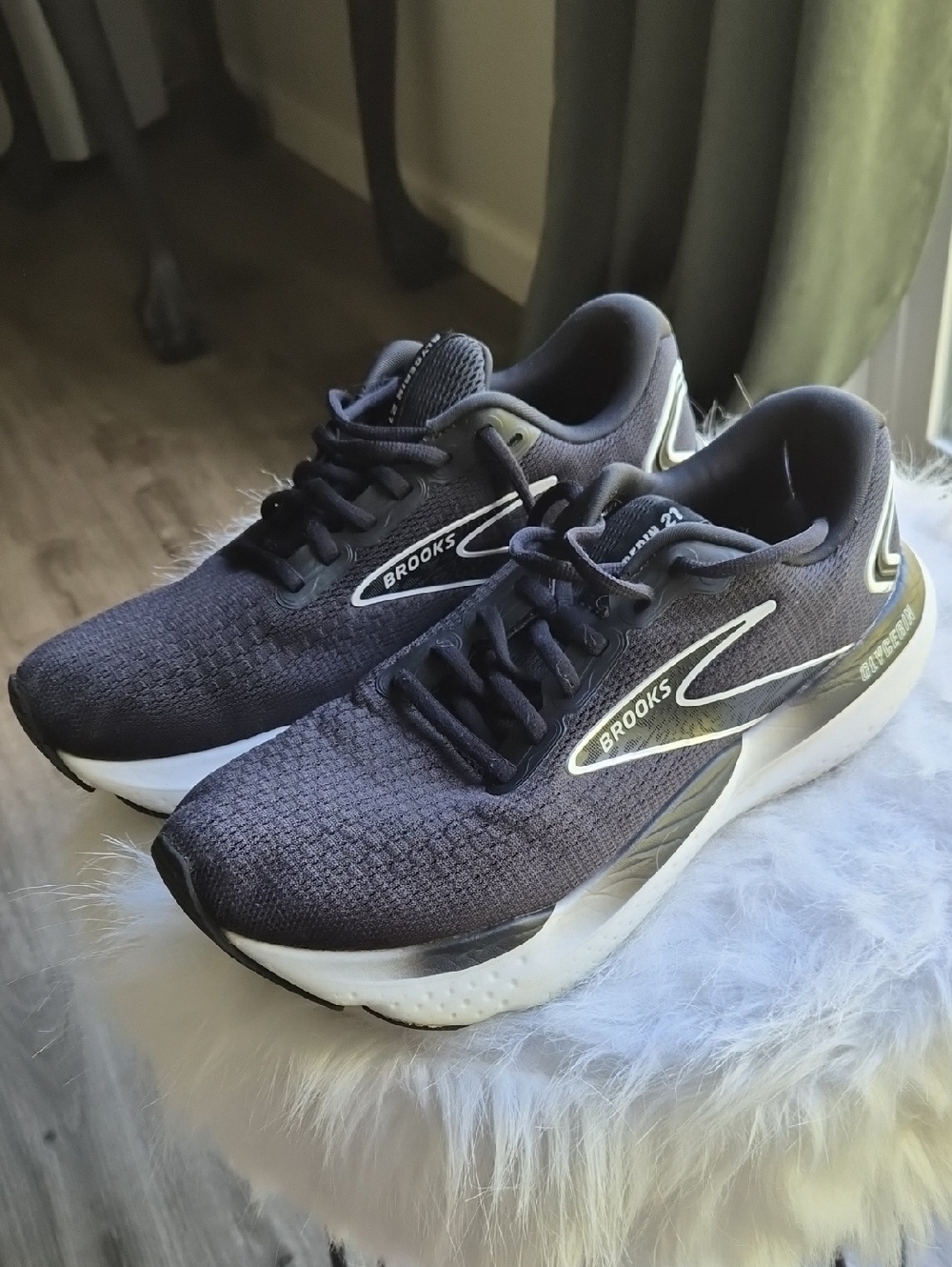 Brooks Glycerin 21 Women's Sneakers Size 9 Athletic Running Shoes